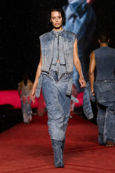 Look 13